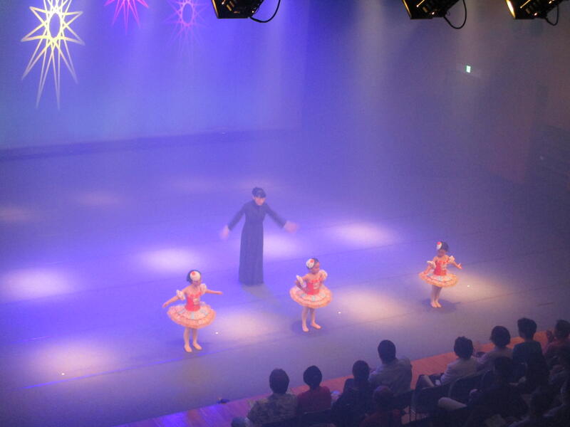 ＦＦダンススタジオ　発表会様子