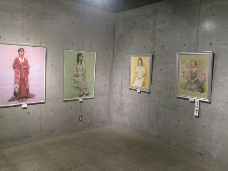 ぐんま県　人物画展様子
