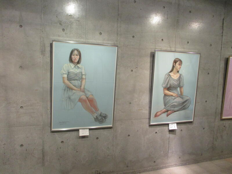 群馬県人物画協会　人物画展様子