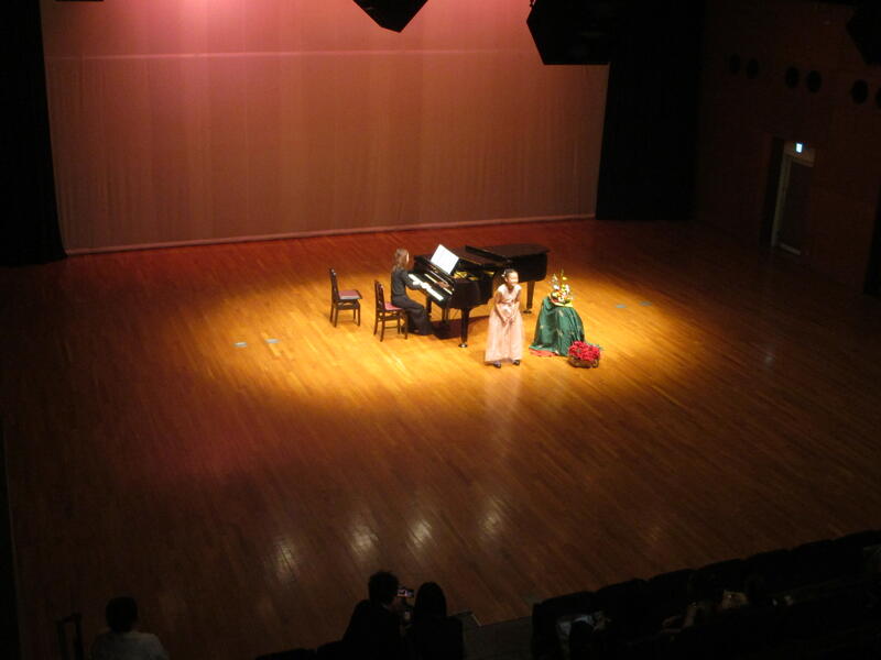 宇野よしえピアノ教室　発表会様子